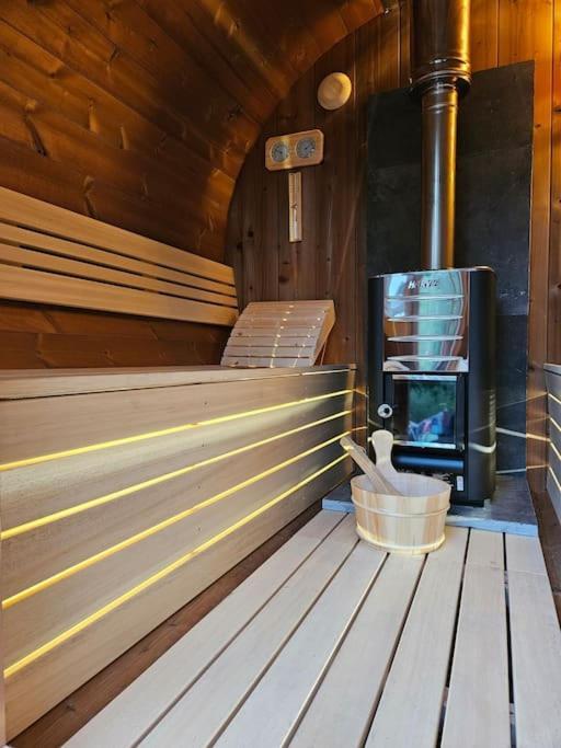 Camper Met Sauna En Zwembad In De Rand Van De Vlaamse Ardennen 호텔 Haaltert 외부 사진
