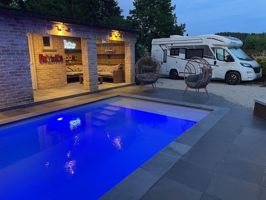 Camper Met Sauna En Zwembad In De Rand Van De Vlaamse Ardennen 호텔 Haaltert 외부 사진
